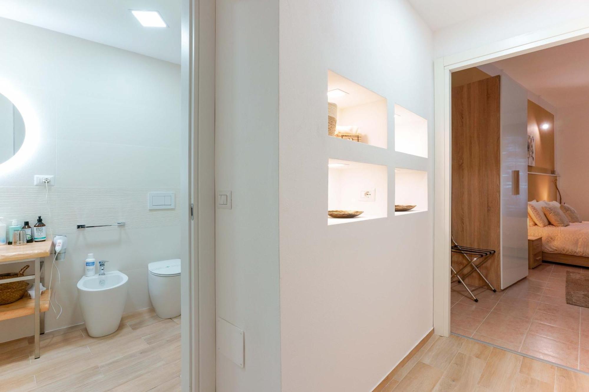 Montellino'S Suite Oro SantʼAntìoco Exteriör bild