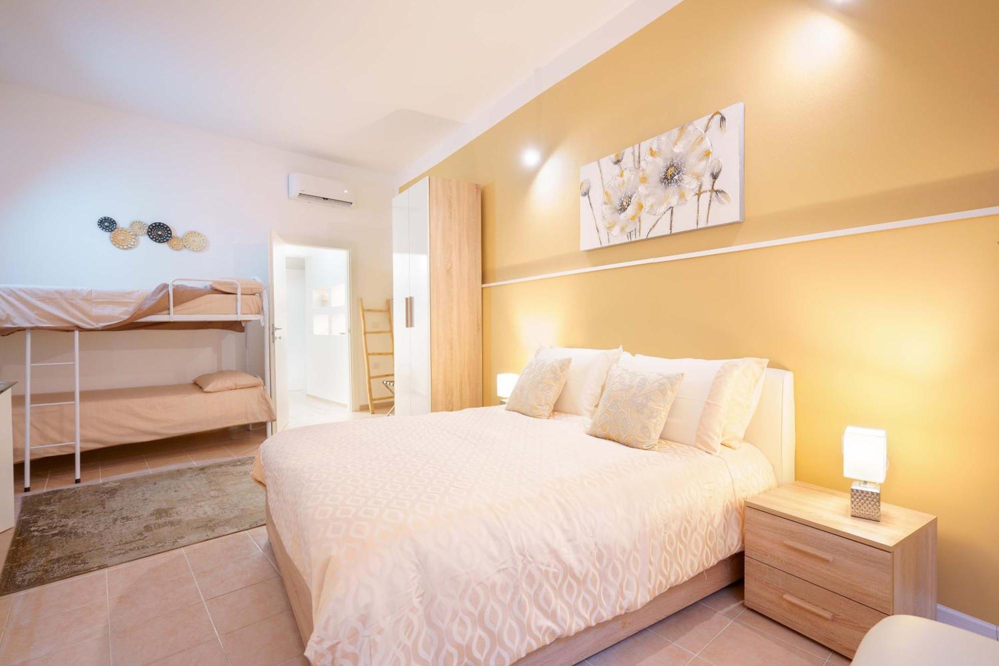 Montellino'S Suite Oro SantʼAntìoco Exteriör bild